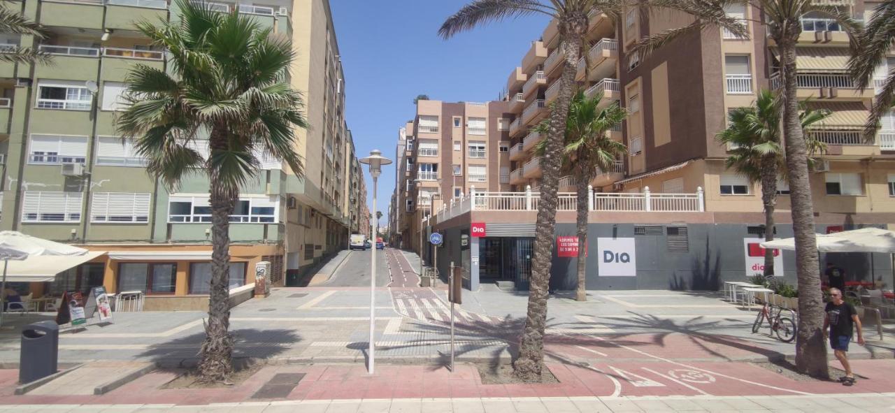 אלמריה Apartamento Playa Zapillo מראה חיצוני תמונה